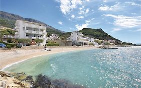 Beautiful Apartment In Podstrana With Wifi
